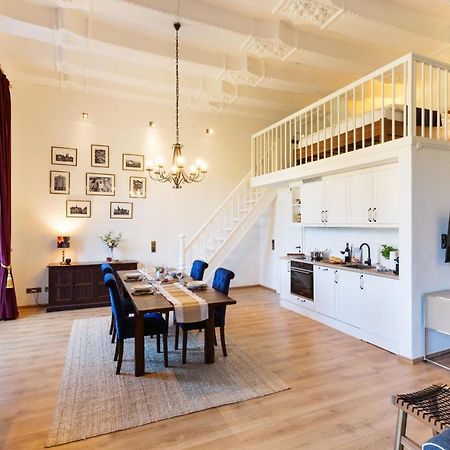 Ferienwohnung Saalstube - Schloss Adolphsburg Кирххундем Экстерьер фото