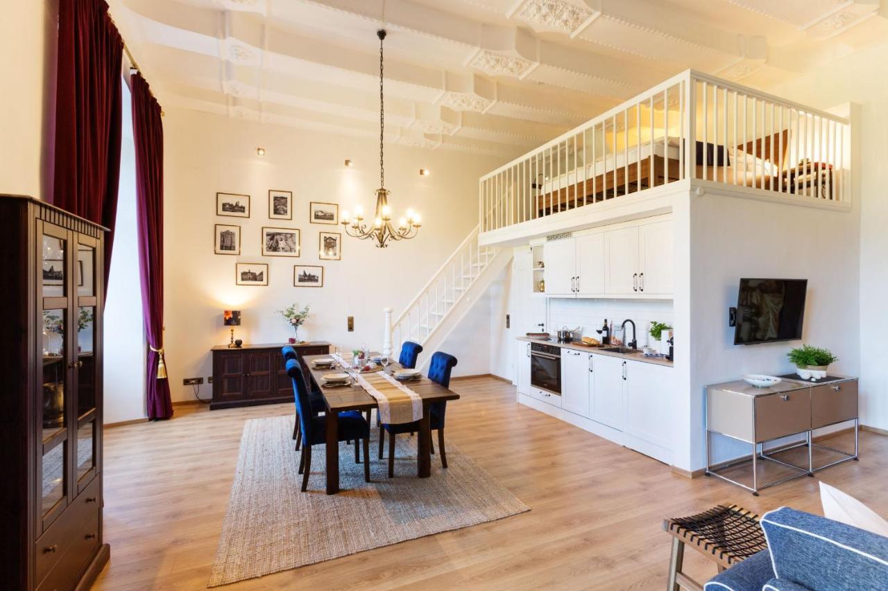 Ferienwohnung Saalstube - Schloss Adolphsburg Кирххундем Экстерьер фото