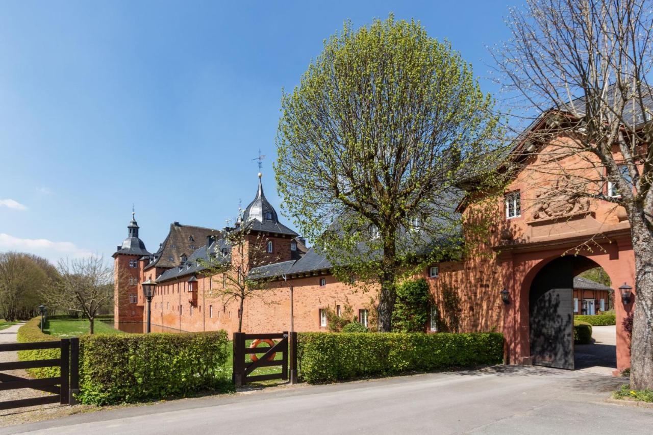 Ferienwohnung Saalstube - Schloss Adolphsburg Кирххундем Экстерьер фото